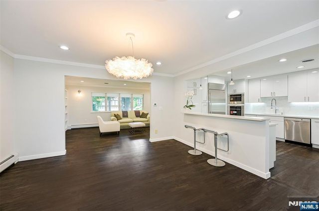 39 Hickory Street, Englewood Cliffs, NJ 07632