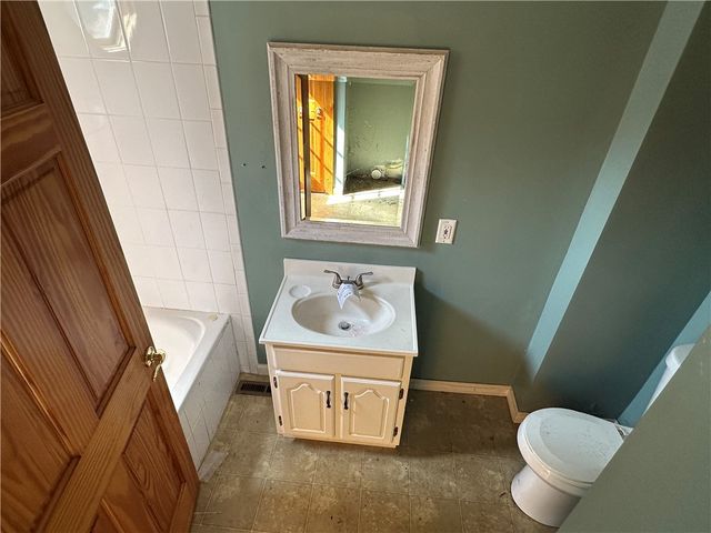 31 1st Avenue, Franklinville, NY 14737