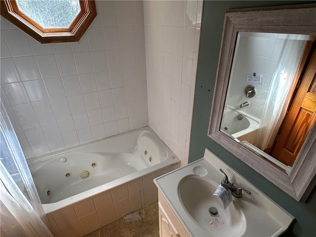 31 1st Avenue, Franklinville, NY 14737