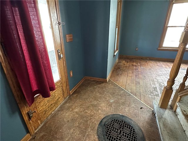 31 1st Avenue, Franklinville, NY 14737