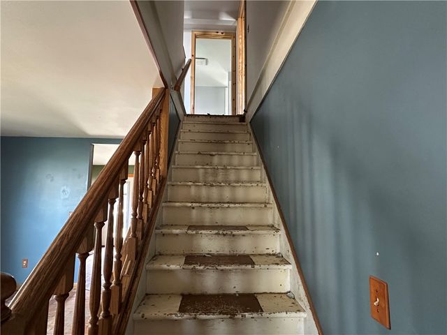 31 1st Avenue, Franklinville, NY 14737