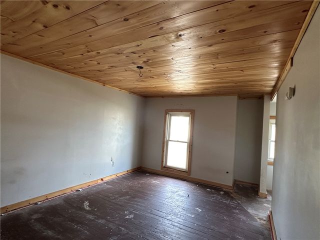 31 1st Avenue, Franklinville, NY 14737