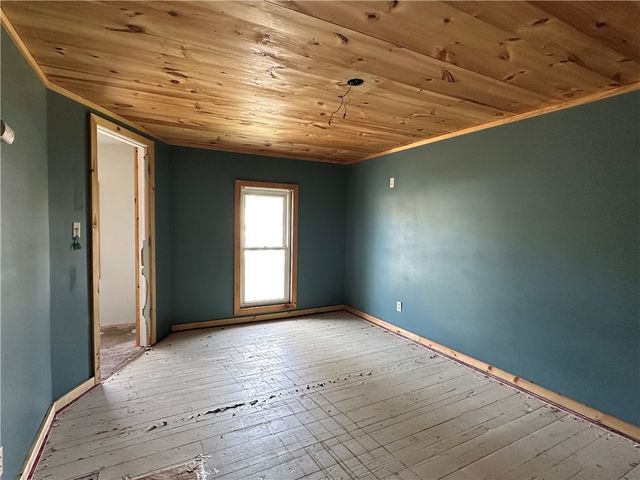 31 1st Avenue, Franklinville, NY 14737