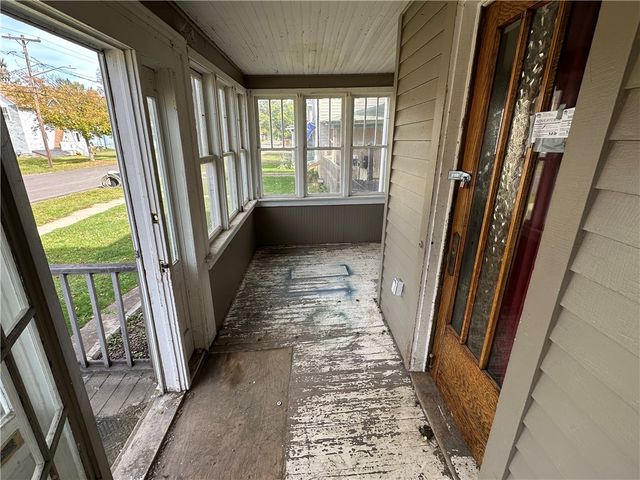 31 1st Avenue, Franklinville, NY 14737