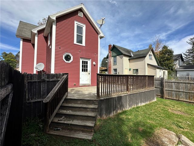 31 1st Avenue, Franklinville, NY 14737