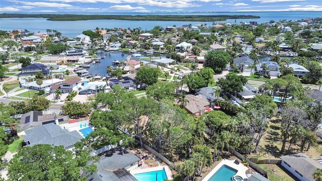 5438 BAYOU GRANDE BOULEVARD NE, St Petersburg, FL 33703