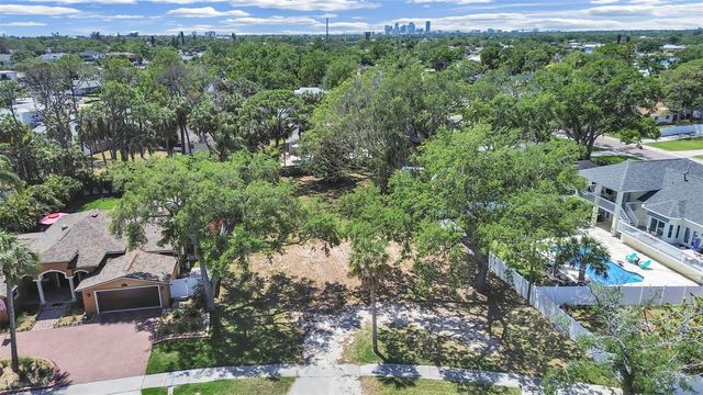 5438 BAYOU GRANDE BOULEVARD NE, St Petersburg, FL 33703