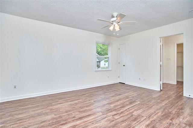 621 Lantern Ridge Drive, Winston-salem, NC 27104