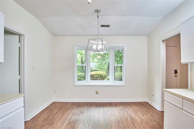 621 Lantern Ridge Drive, Winston-salem, NC 27104