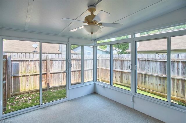 621 Lantern Ridge Drive, Winston-salem, NC 27104