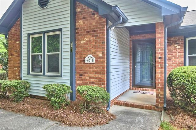 621 Lantern Ridge Drive, Winston-salem, NC 27104