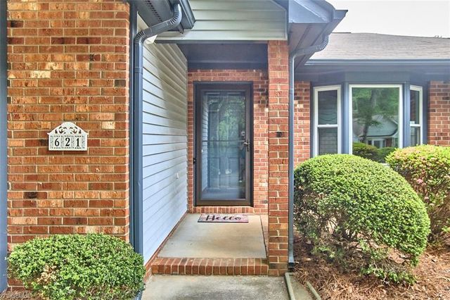 621 Lantern Ridge Drive, Winston-salem, NC 27104