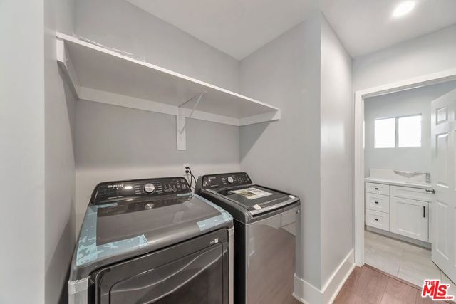 2120 3rd Avenue, Los Angeles, CA 90018