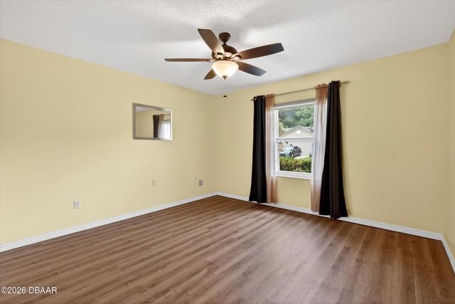 2127 King Richards Court, Orange City, FL 32763