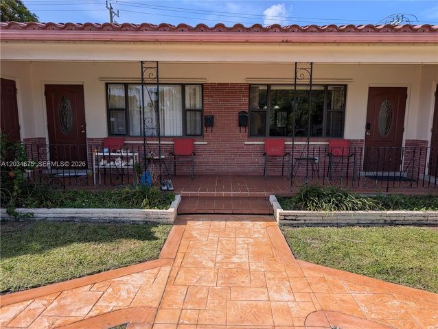 29-33 SE 4th, Dania Beach, FL 33004