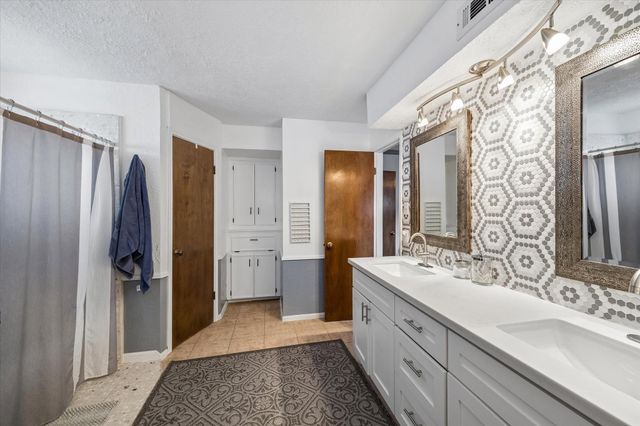5327 Lacreek Lane, Spring, TX 77379