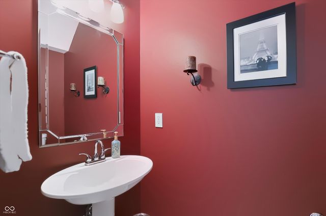 4534 Sunflower Court, Zionsville, IN 46077