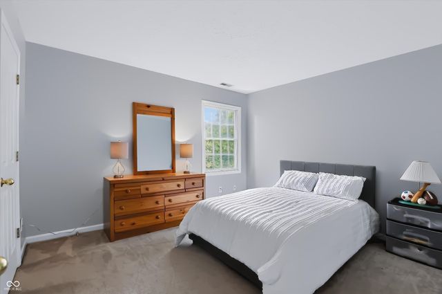 4534 Sunflower Court, Zionsville, IN 46077