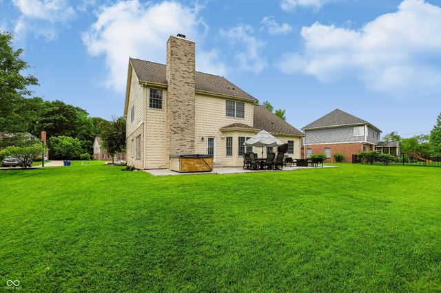 4534 Sunflower Court, Zionsville, IN 46077