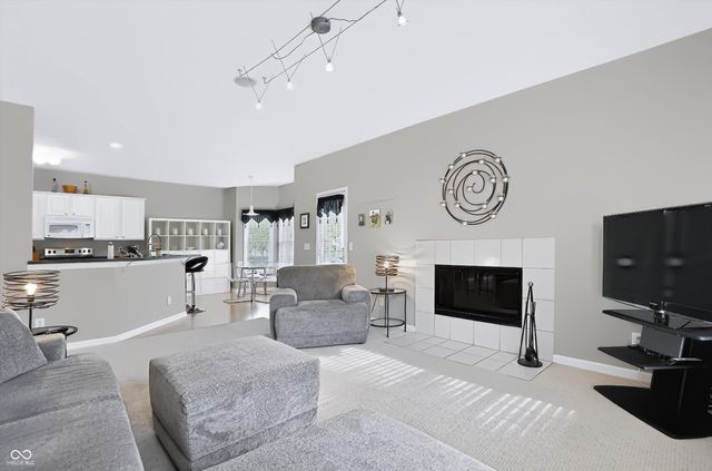 4534 Sunflower Court, Zionsville, IN 46077