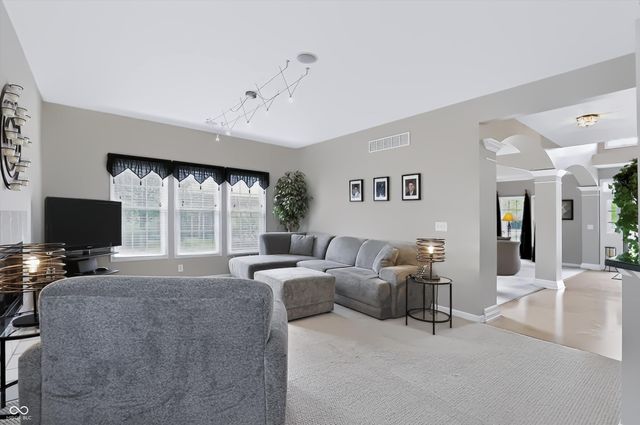 4534 Sunflower Court, Zionsville, IN 46077