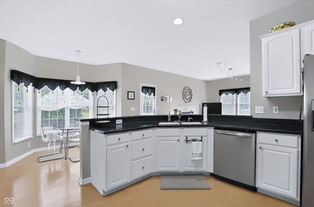 4534 Sunflower Court, Zionsville, IN 46077