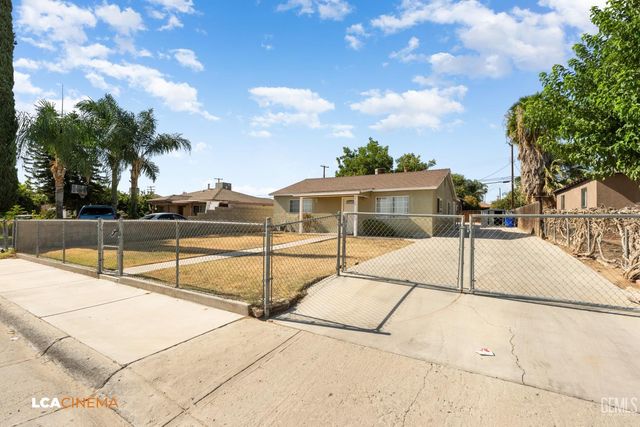 8132 Pioneer Drive, Bakersfield, CA 93306