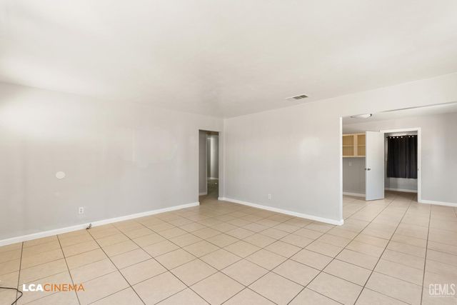 8132 Pioneer Drive, Bakersfield, CA 93306