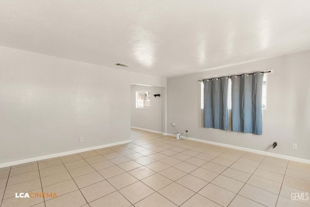 8132 Pioneer Drive, Bakersfield, CA 93306