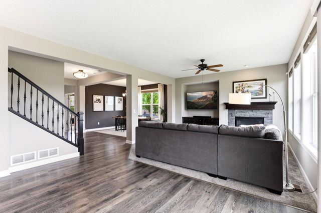 2232 Sorrel Court, Victoria, MN 55386