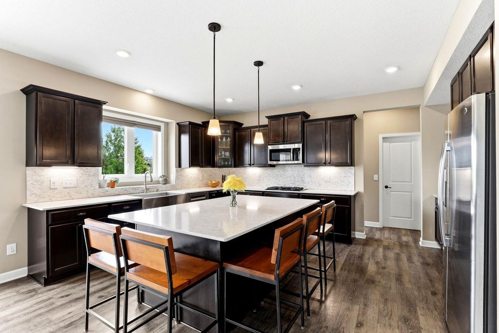 2232 Sorrel Court, Victoria, MN 55386