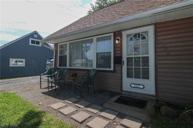 2327 Bel Aire Lane, Youngstown, OH 44514