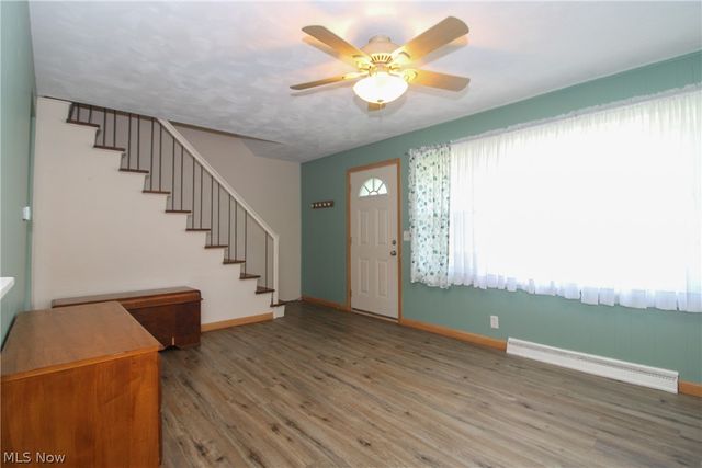 2327 Bel Aire Lane, Youngstown, OH 44514