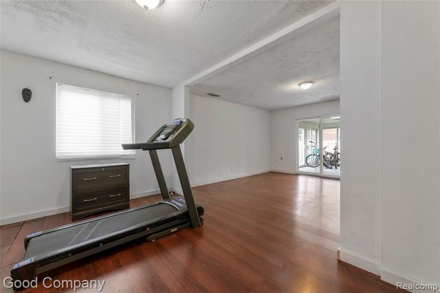 25366 Wykeshire Road, Farmington Hills, MI 48336