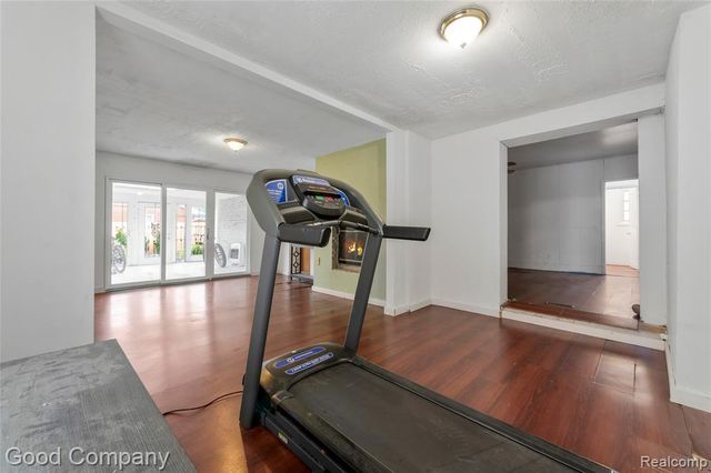 25366 Wykeshire Road, Farmington Hills, MI 48336