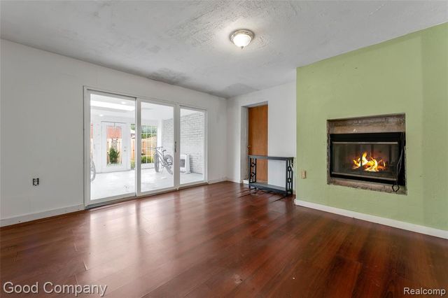 25366 Wykeshire Road, Farmington Hills, MI 48336