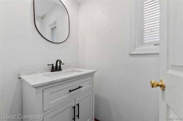25366 Wykeshire Road, Farmington Hills, MI 48336