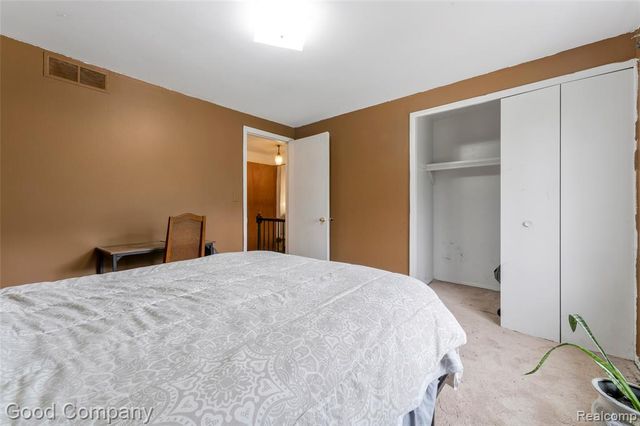 25366 Wykeshire Road, Farmington Hills, MI 48336