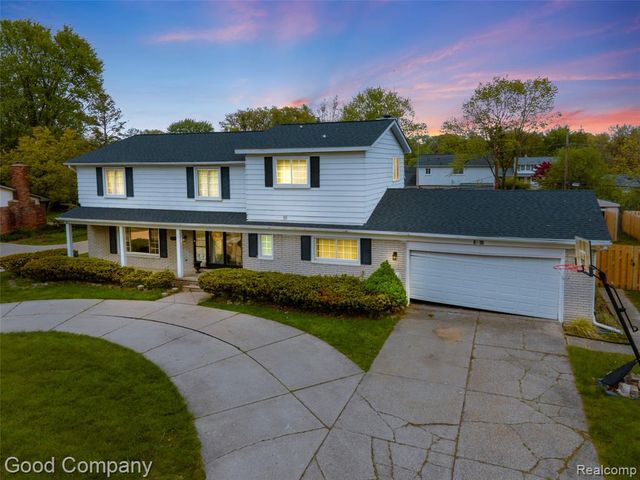 25366 Wykeshire Road, Farmington Hills, MI 48336