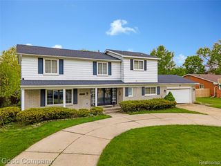 25366 Wykeshire Road, Farmington Hills, MI 48336