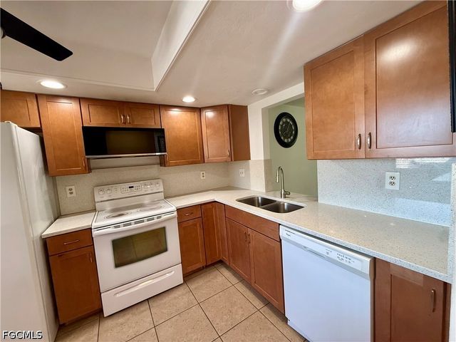 1429 Cape Coral PKWY W 5, Cape Coral, FL 33914