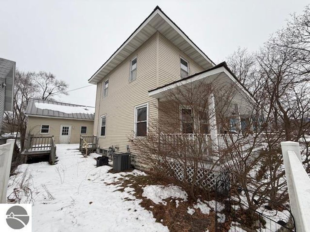 Image 30 of property listing at 319 E Nelson Street, Cadillac, MI 49601
