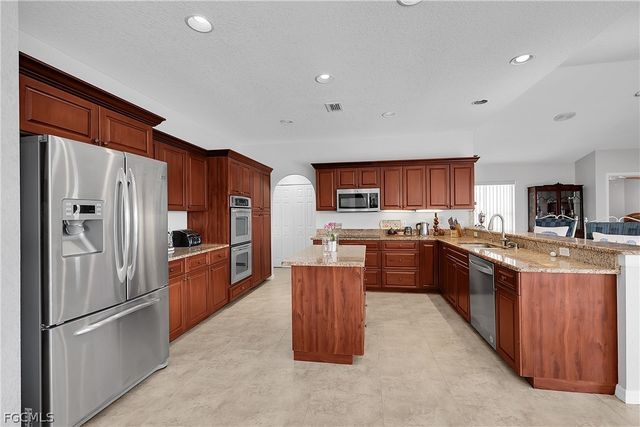 5010 Key Largo LN, Punta Gorda, FL 33955