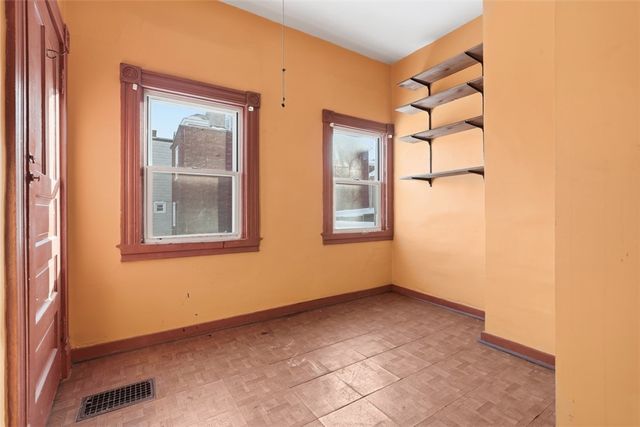 395 40th Street, Bloomfield, PA 15224