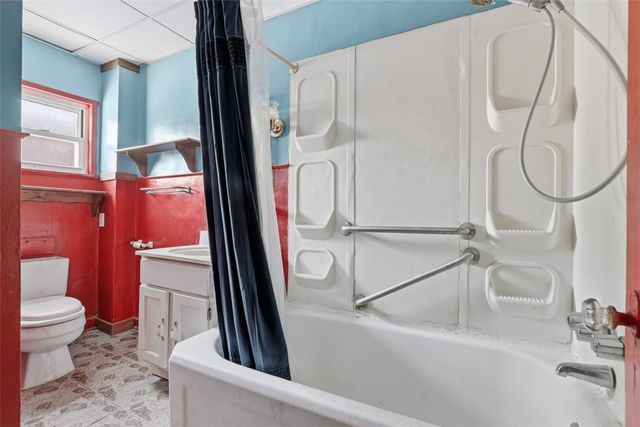 395 40th Street, Bloomfield, PA 15224