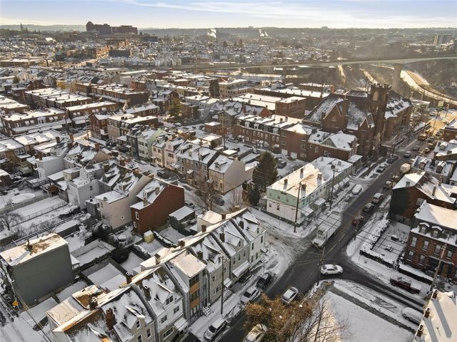 395 40th Street, Bloomfield, PA 15224