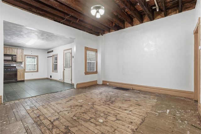 395 40th Street, Bloomfield, PA 15224