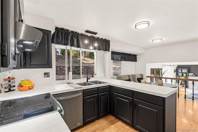 4940 W 101st Circle, Westminster, CO 80031