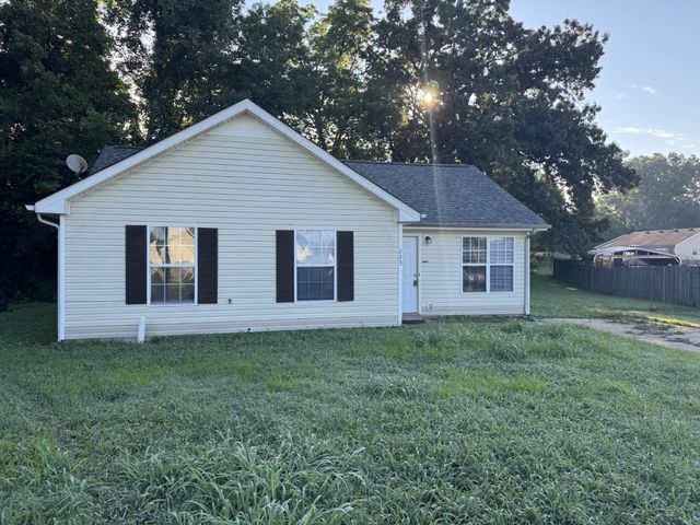223 Faulkner Ct, Clarksville, TN 37042