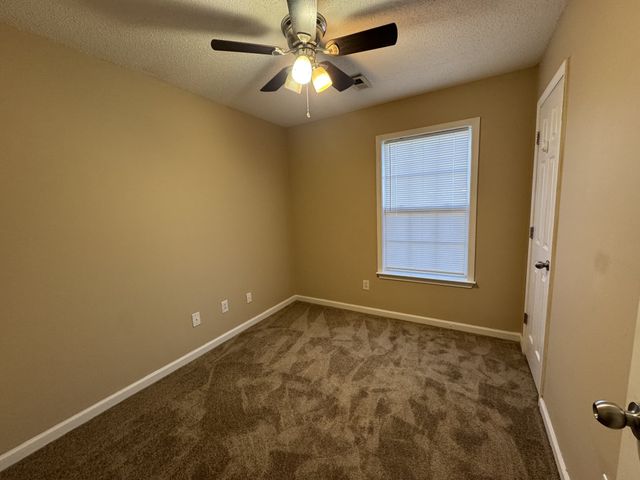 223 Faulkner Ct, Clarksville, TN 37042